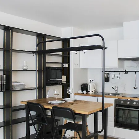 Comfortable Facing Porte De Versailles Appartamento
